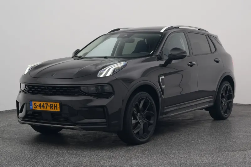 Lynk & Co 01 (2023)