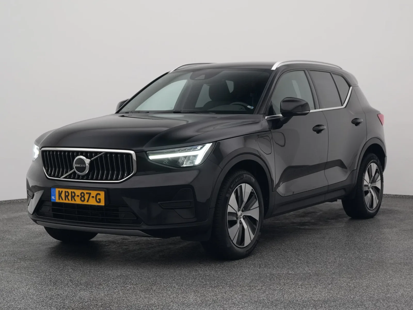 Volvo XC40 (2023) — foto 1