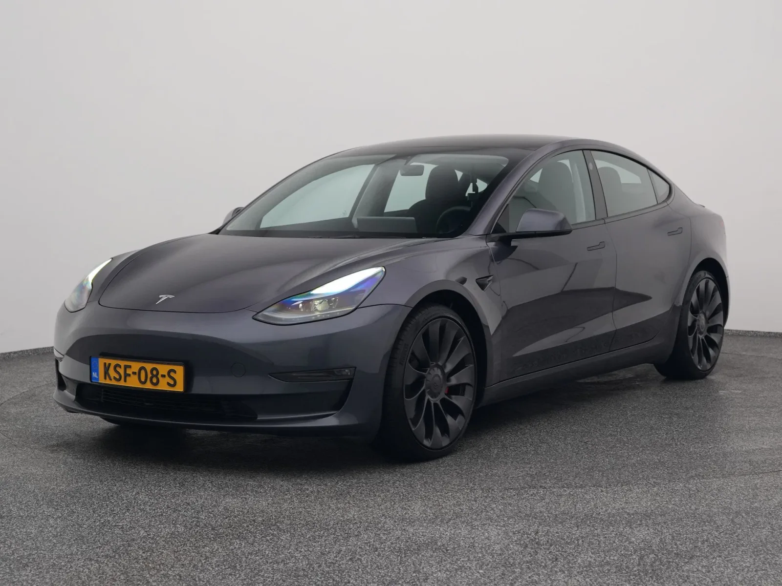 Tesla Model 3 (2023) — foto 1
