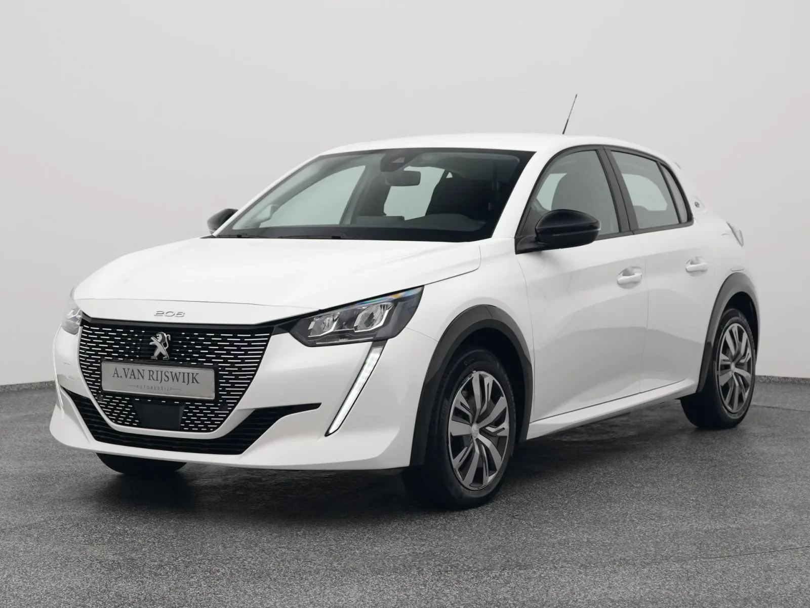 Peugeot e-208 (2024) — foto 1