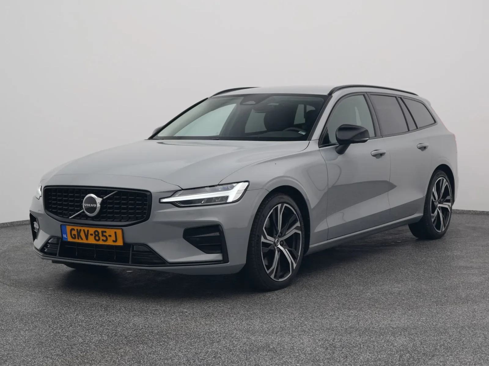 Volvo V60 (2024) — foto 1