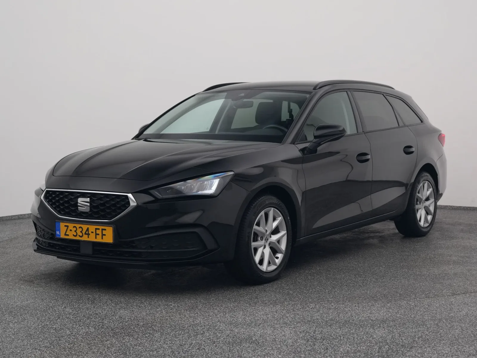 SEAT Leon Sportstourer (2021) — foto 1