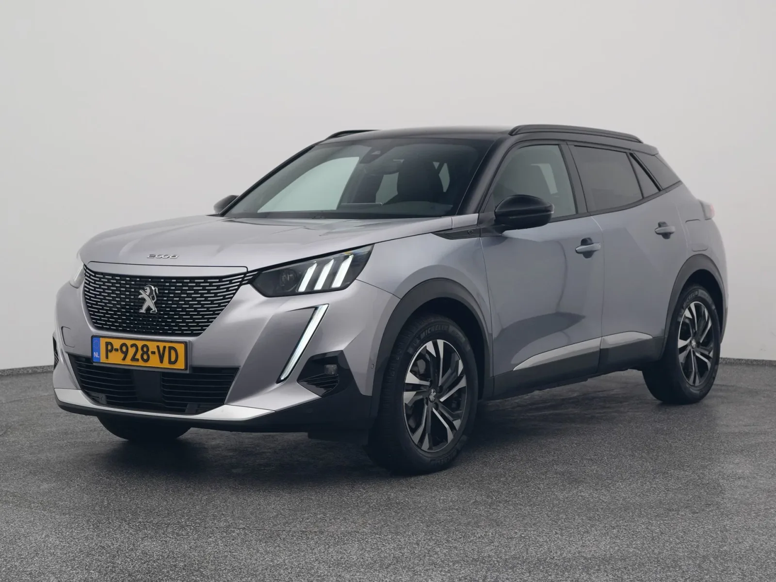 Peugeot e-2008 (2021) — foto 1