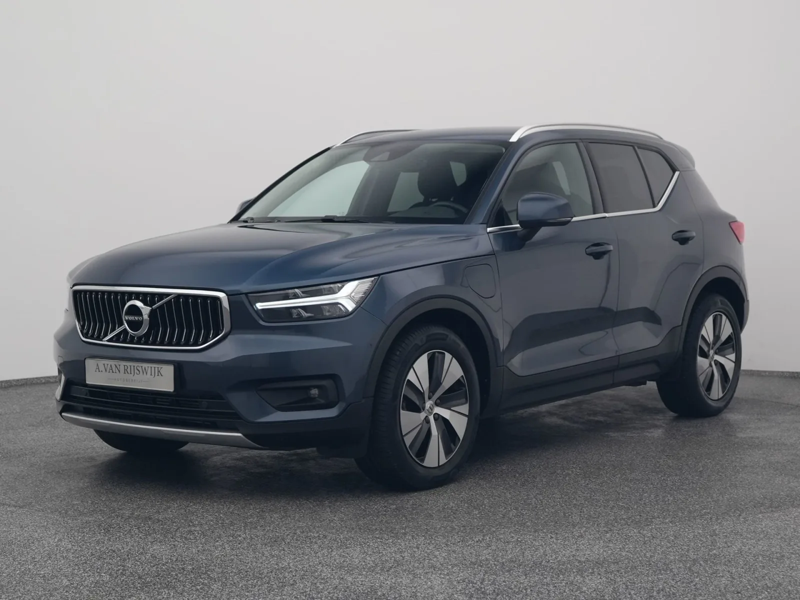 Volvo XC40 (2020) — foto 1