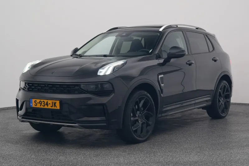Lynk & Co 01 (2023)