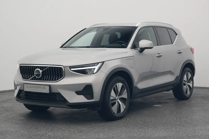 Volvo XC40 (2023)