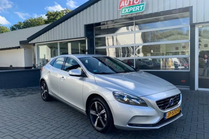 Volvo V40 (2016)