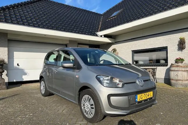 Volkswagen Up! (2015)