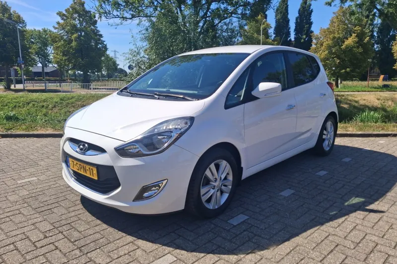 Hyundai ix20 (2013)