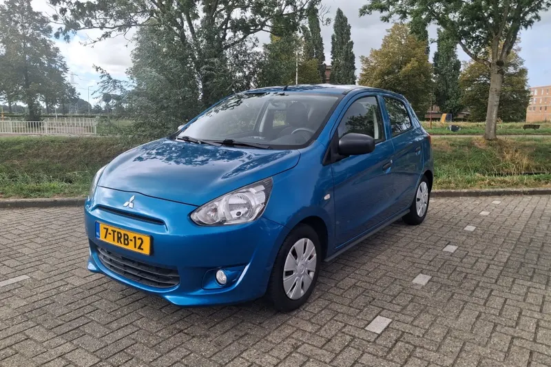 Mitsubishi Space Star (2014)