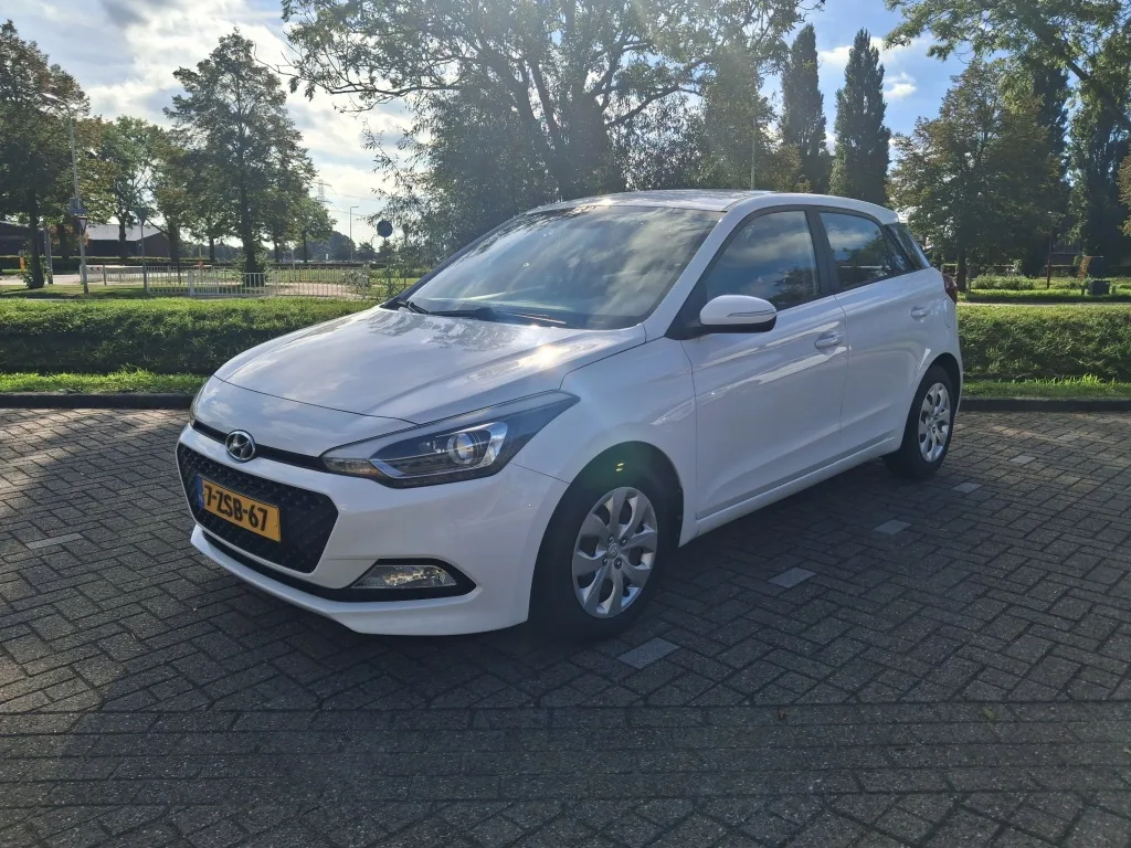 Hyundai i20 (2015) — foto 1