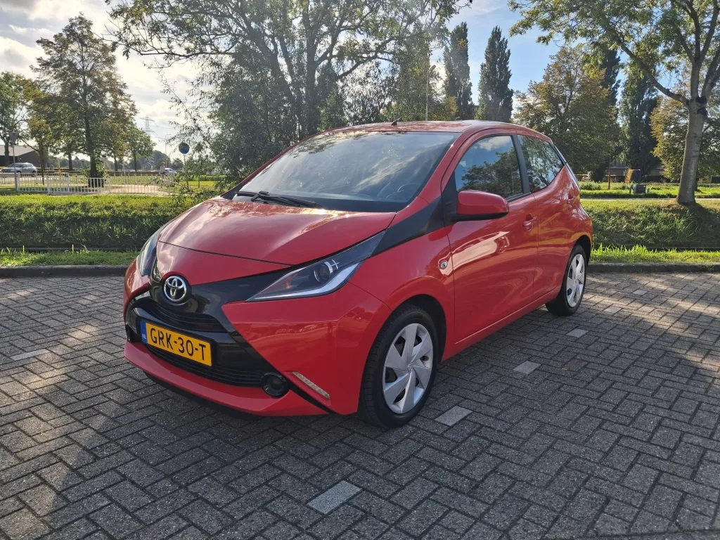Toyota Aygo (2016) — foto 1