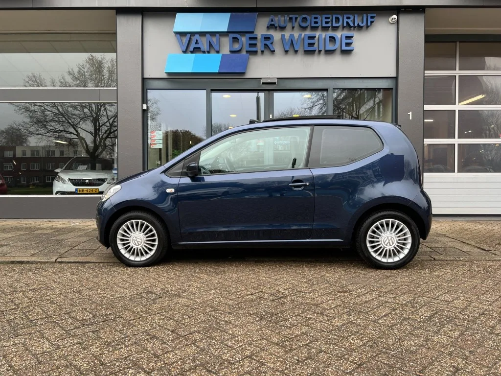 Volkswagen Up! (2014) — foto 1