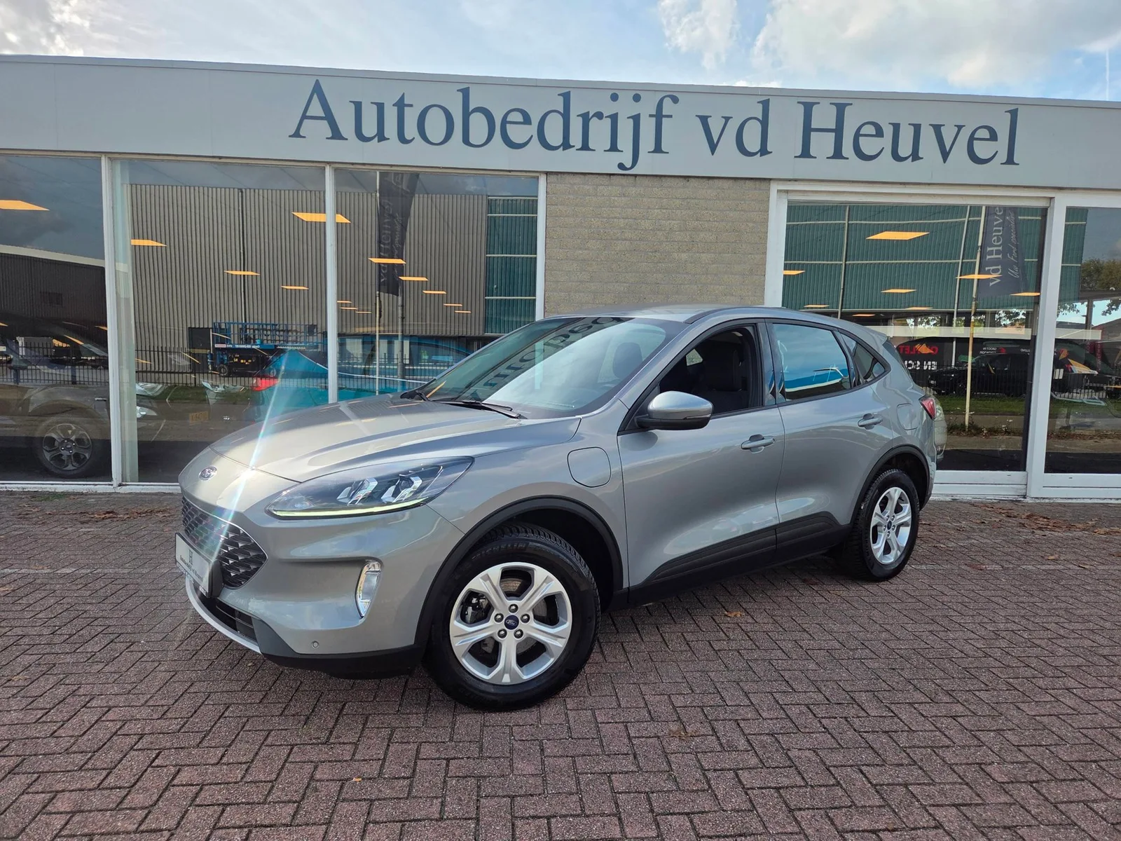 Ford Kuga (2022) — foto 1