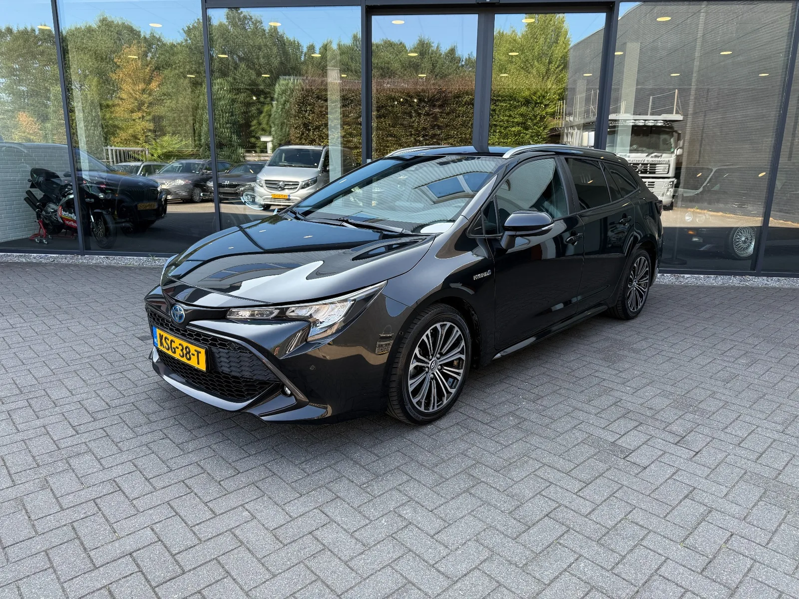 Toyota Corolla (2021) — foto 1