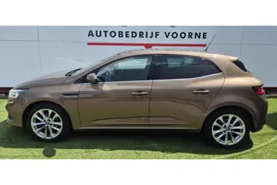 Renault Mégane (2016) — foto 1