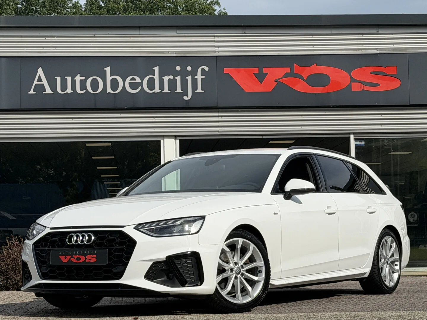 Audi A4 (2020) — foto 1