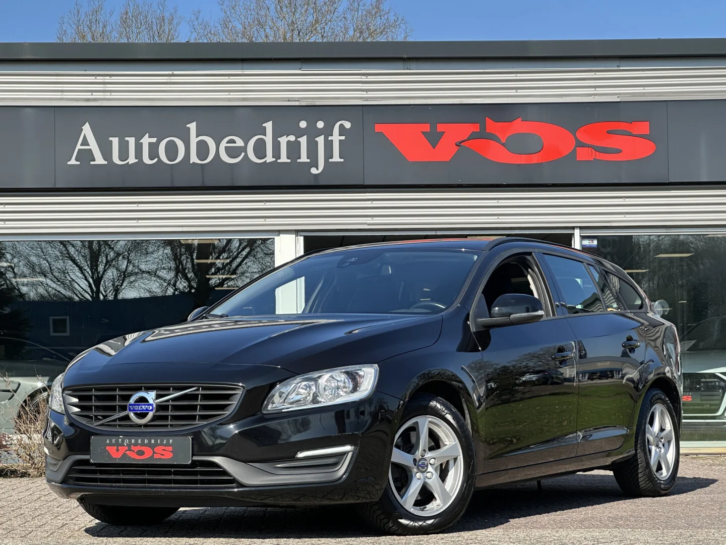 Volvo V60 (2016) — foto 1