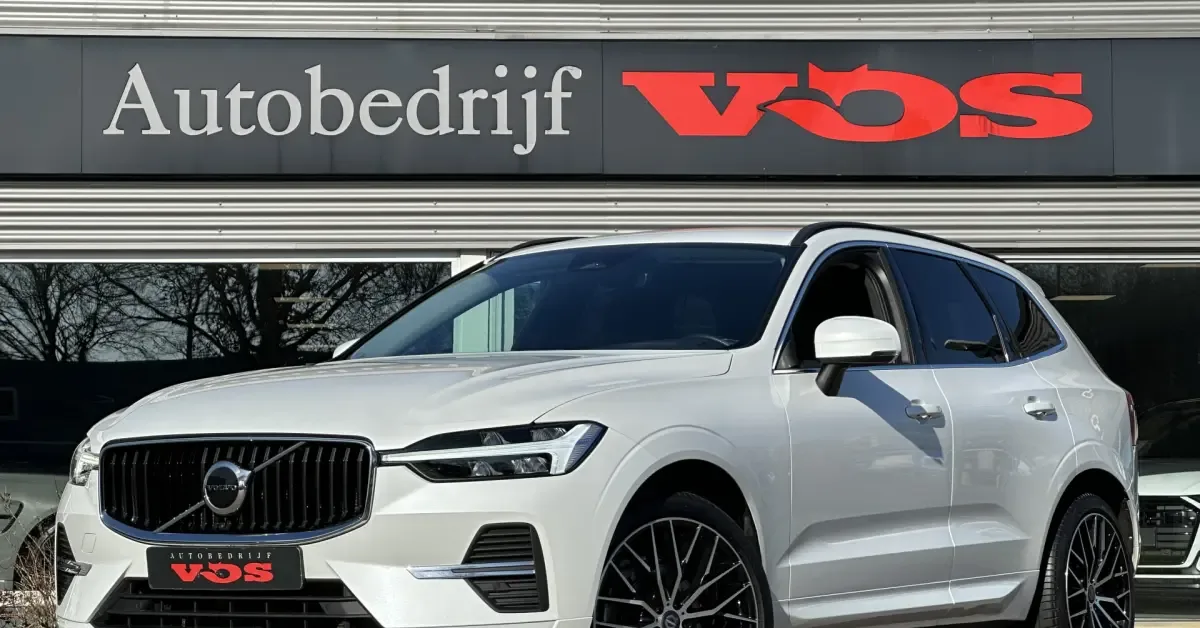 Volvo XC60 (2022) — foto 1