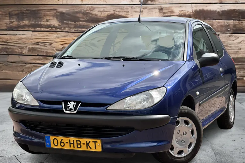 Peugeot 206 (1998)