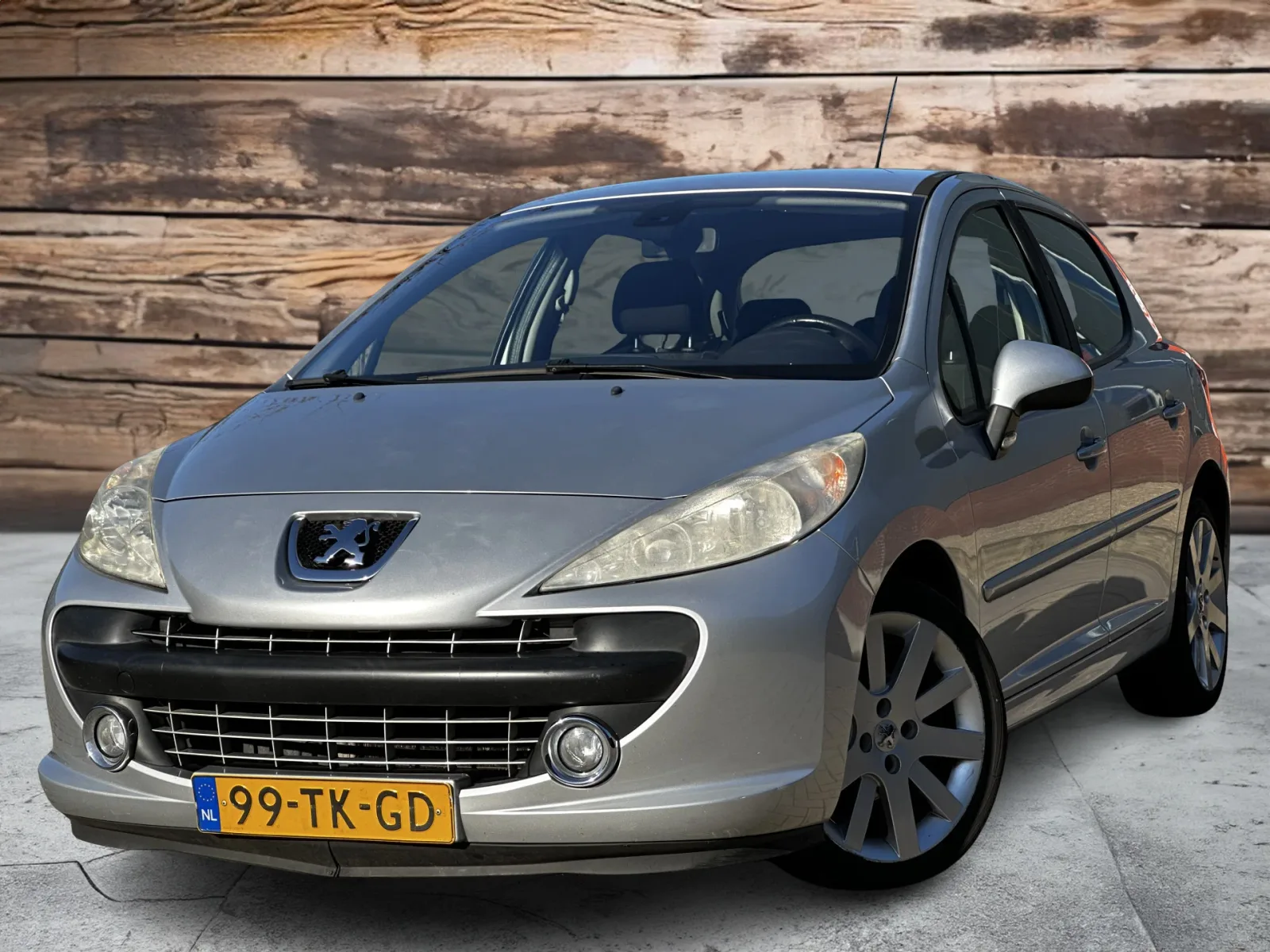 Peugeot 207 (2006) — foto 1