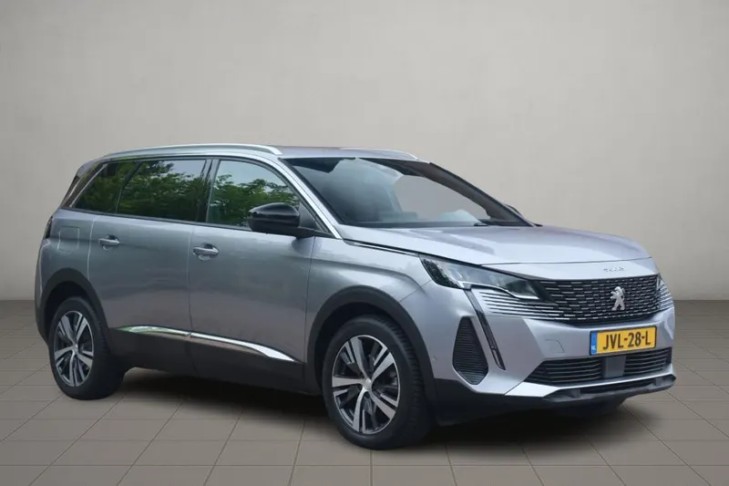 Peugeot 5008 (2023)