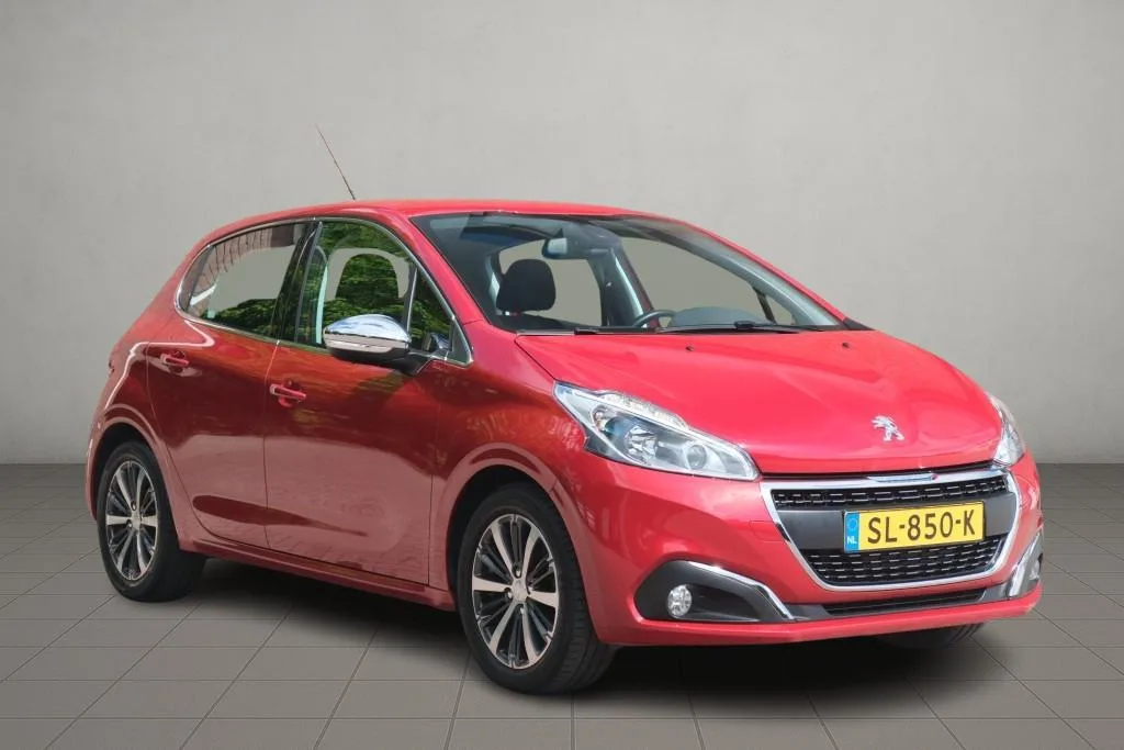Peugeot 208 (2018) — foto 1