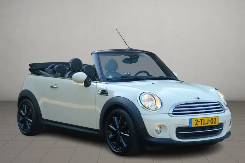 MINI Cabrio (2014)