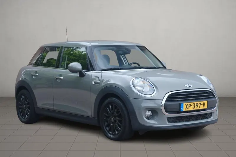 MINI One (2018)