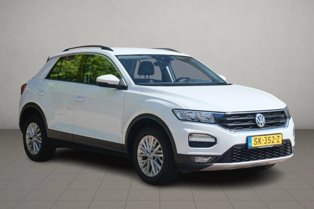 Volkswagen T-Roc (2018) — foto 1