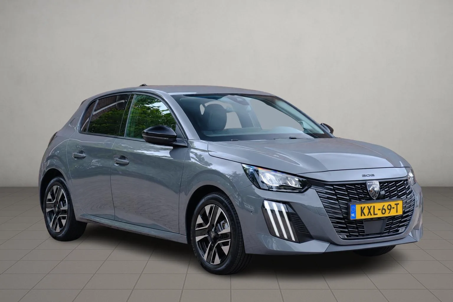 Peugeot 208 (2025) — foto 1