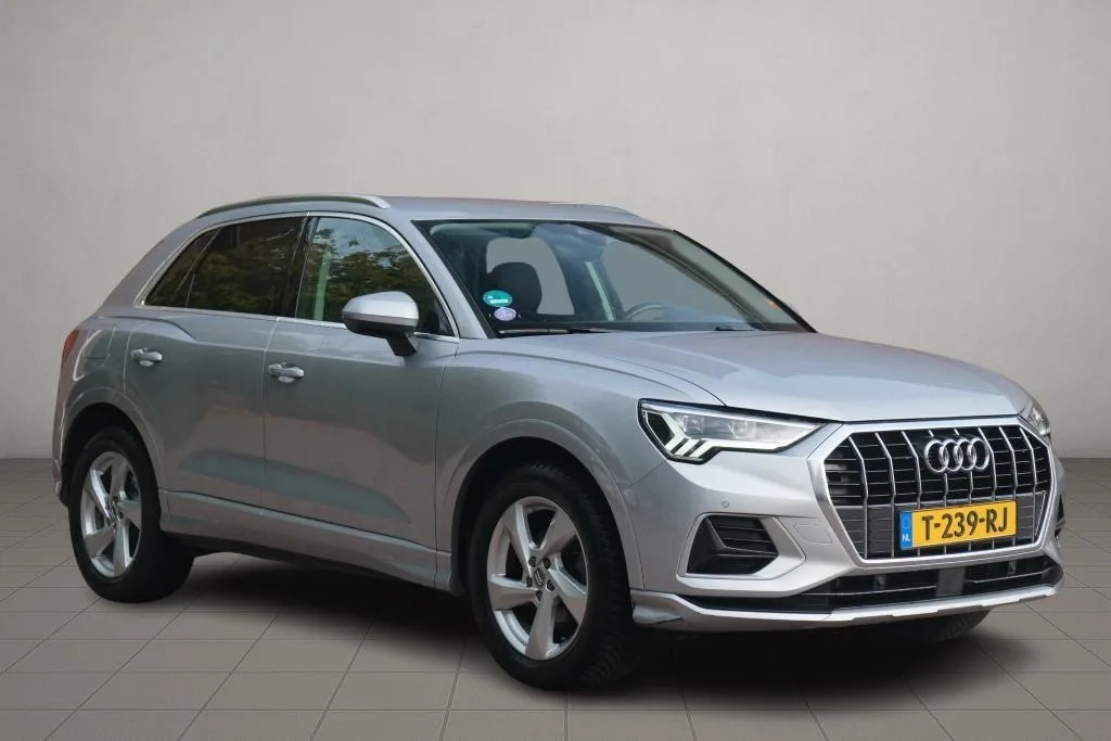 Audi Q3 (2021) — foto 1