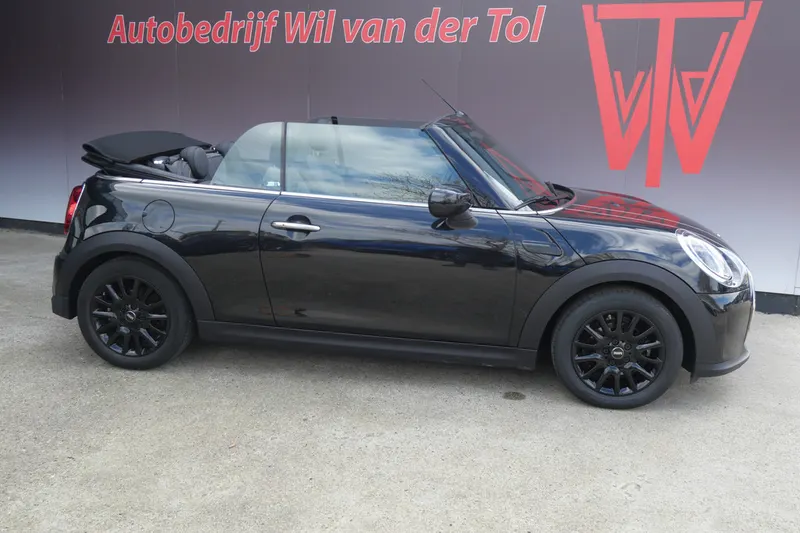 MINI Cooper (2022)