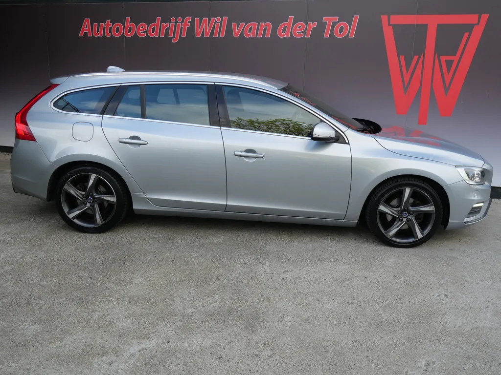 Volvo V60 (2016) — foto 1