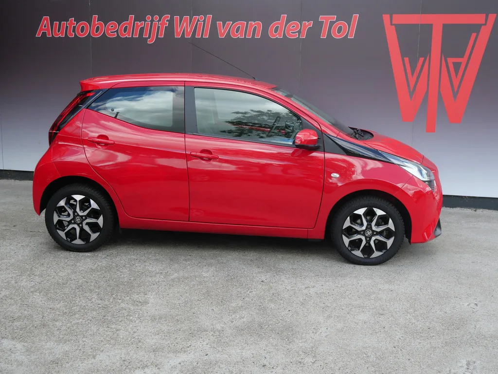 Toyota Aygo (2020) — foto 1