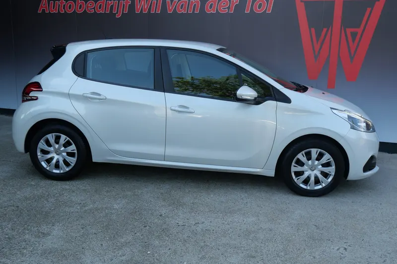 Peugeot 208 (2018)