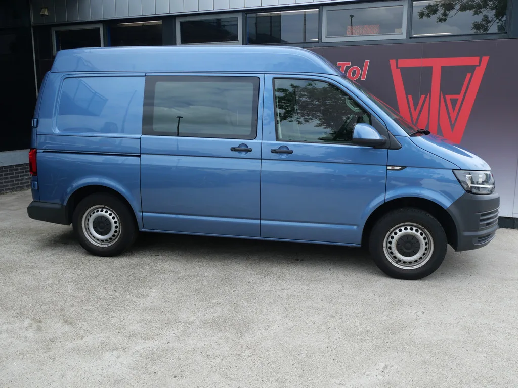 Volkswagen Transporter (2016) — foto 1