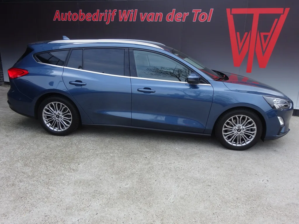 Ford Focus (2019) — foto 1