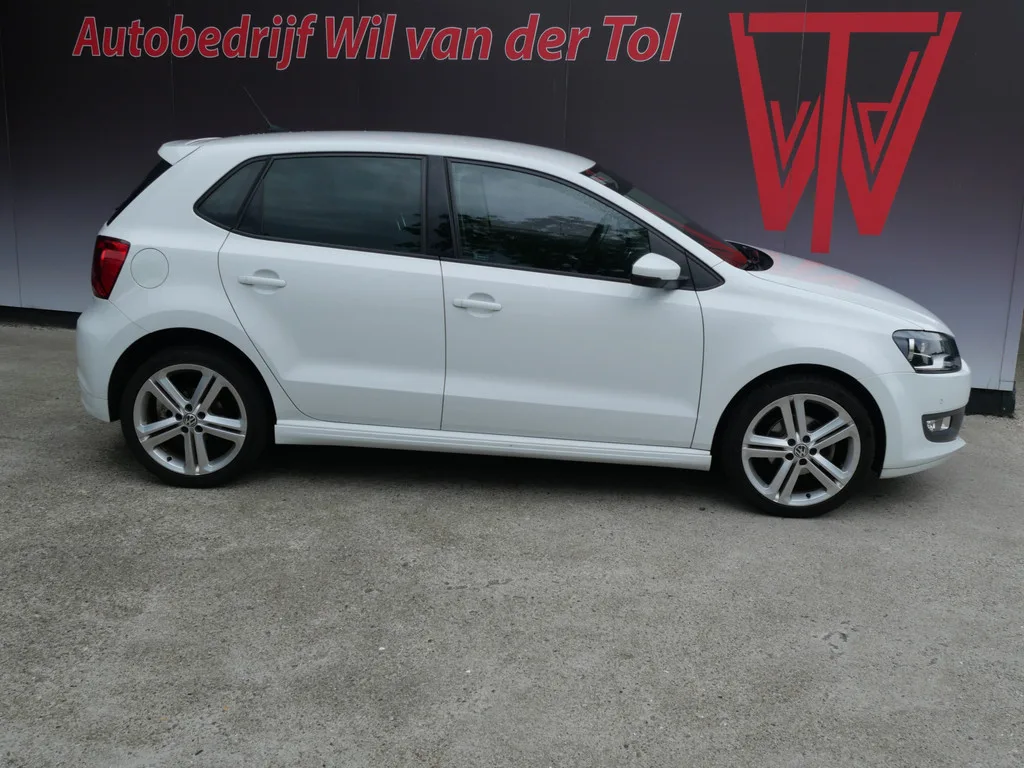 Volkswagen Polo (2016) — foto 1