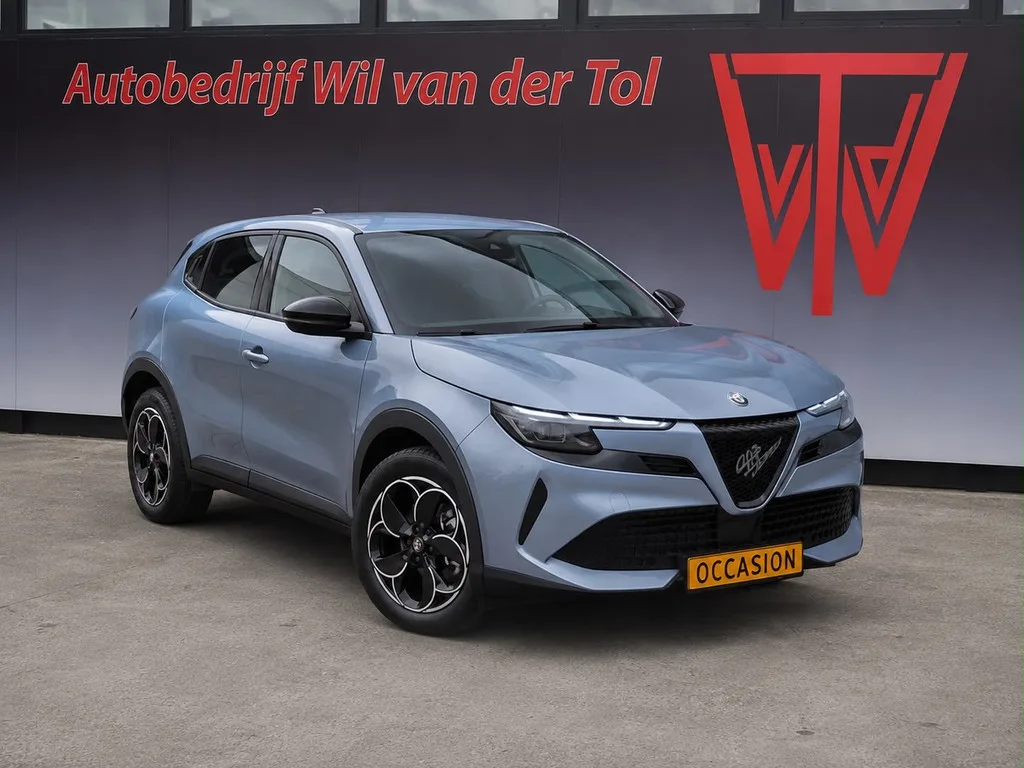 Alfa Romeo Junior (2025) — foto 1