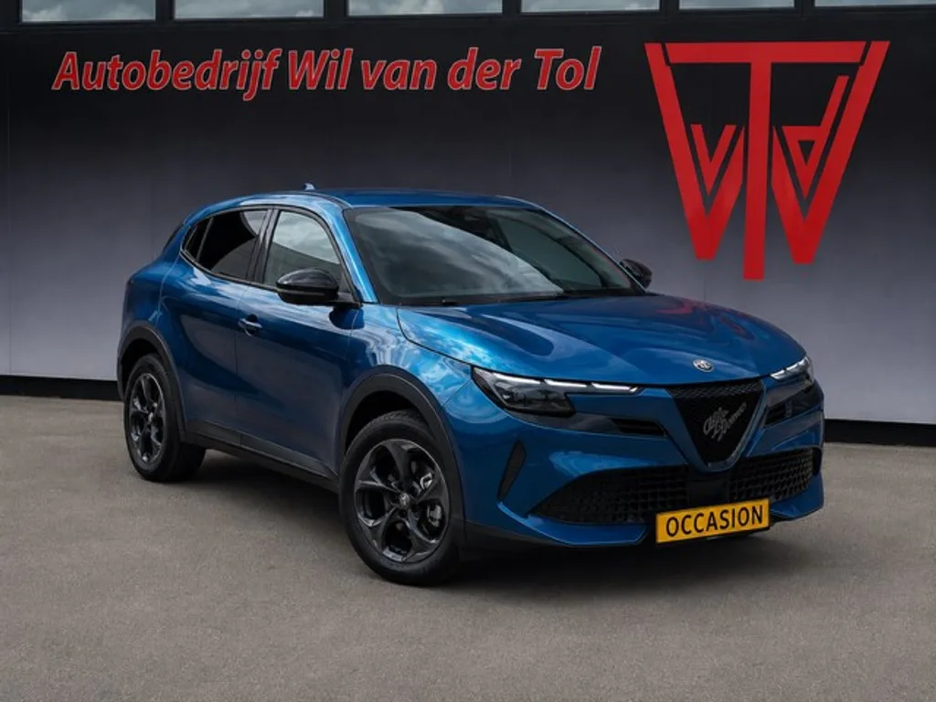 Alfa Romeo Junior (2025) — foto 1
