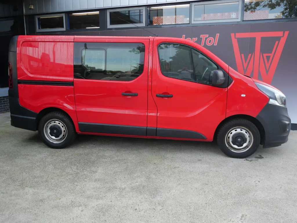 Opel Vivaro (2015) — foto 1