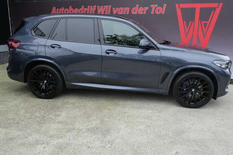 BMW X5 (2021)