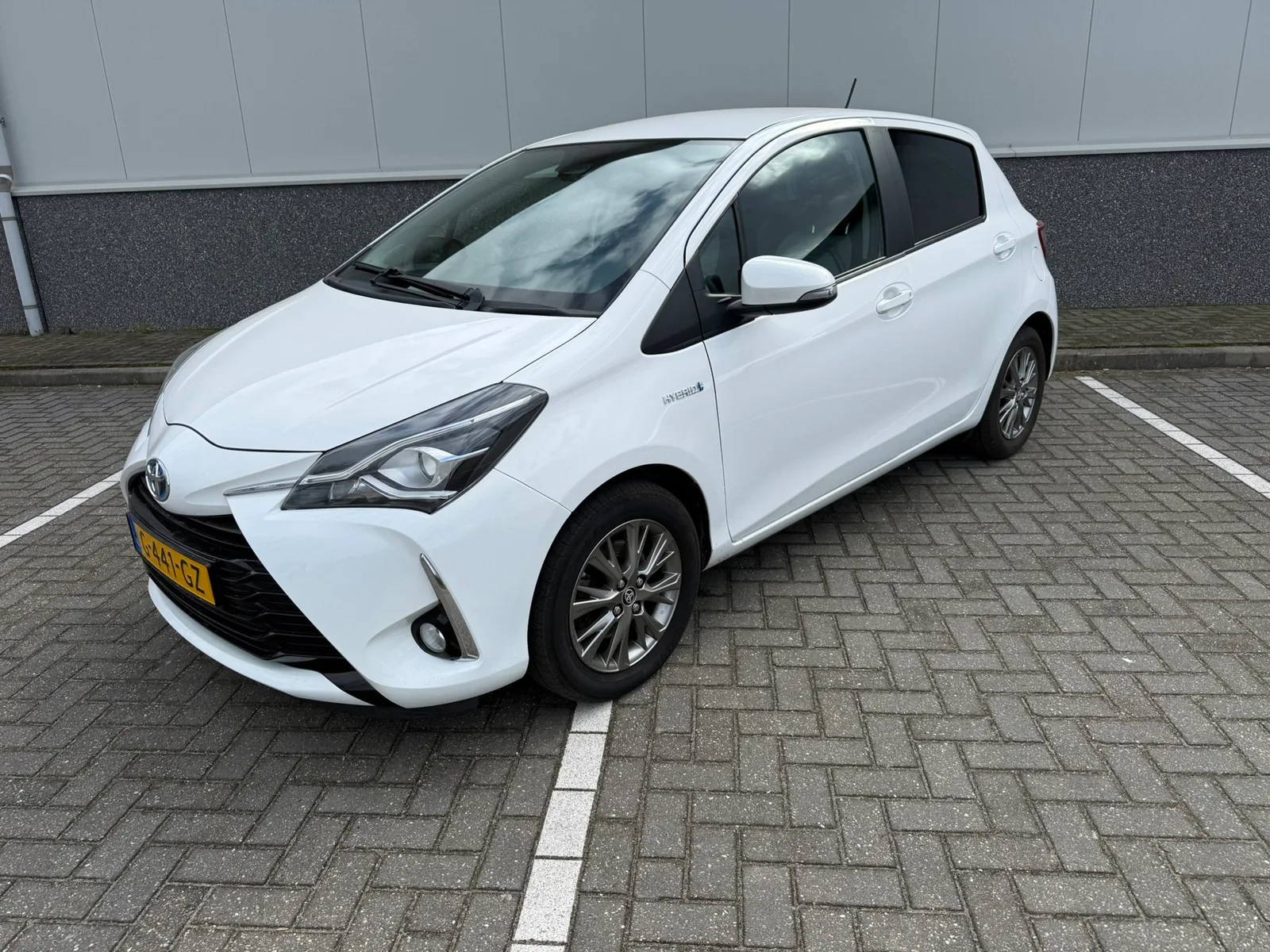 Toyota Yaris (2019) — foto 1