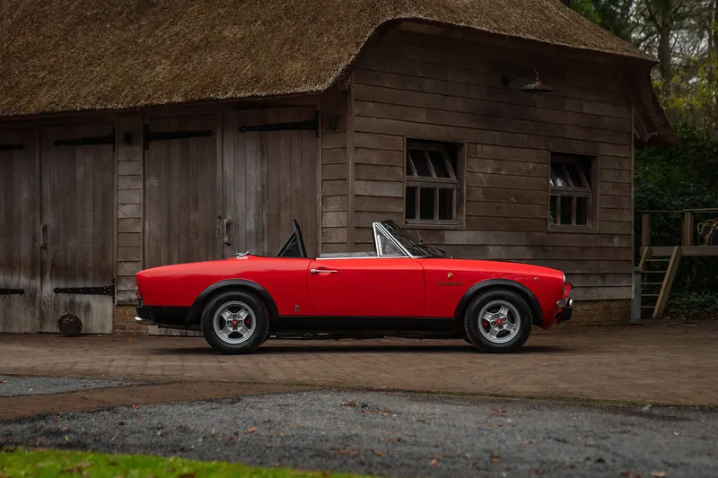 Fiat 124 Spider Abarth (1973)