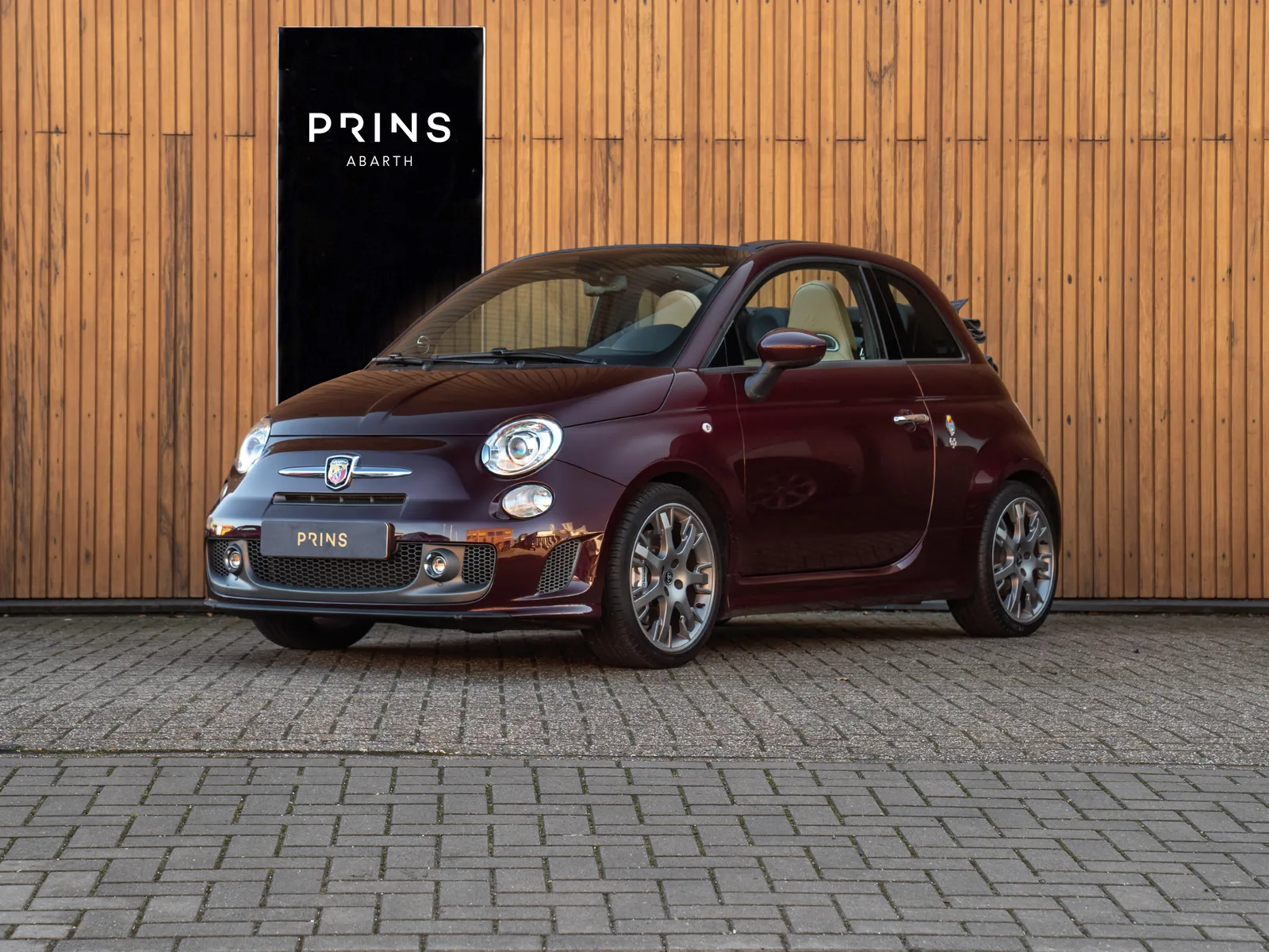 Abarth 695 (2012) — foto 1