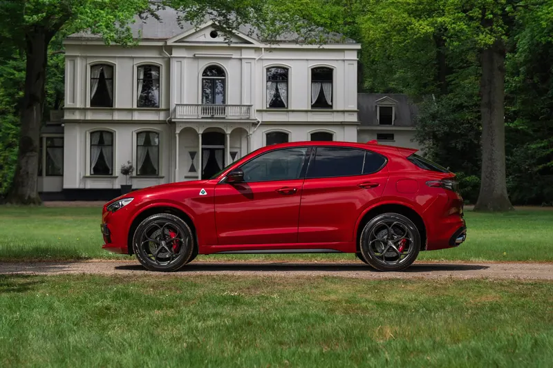 Alfa Romeo Stelvio (2021)