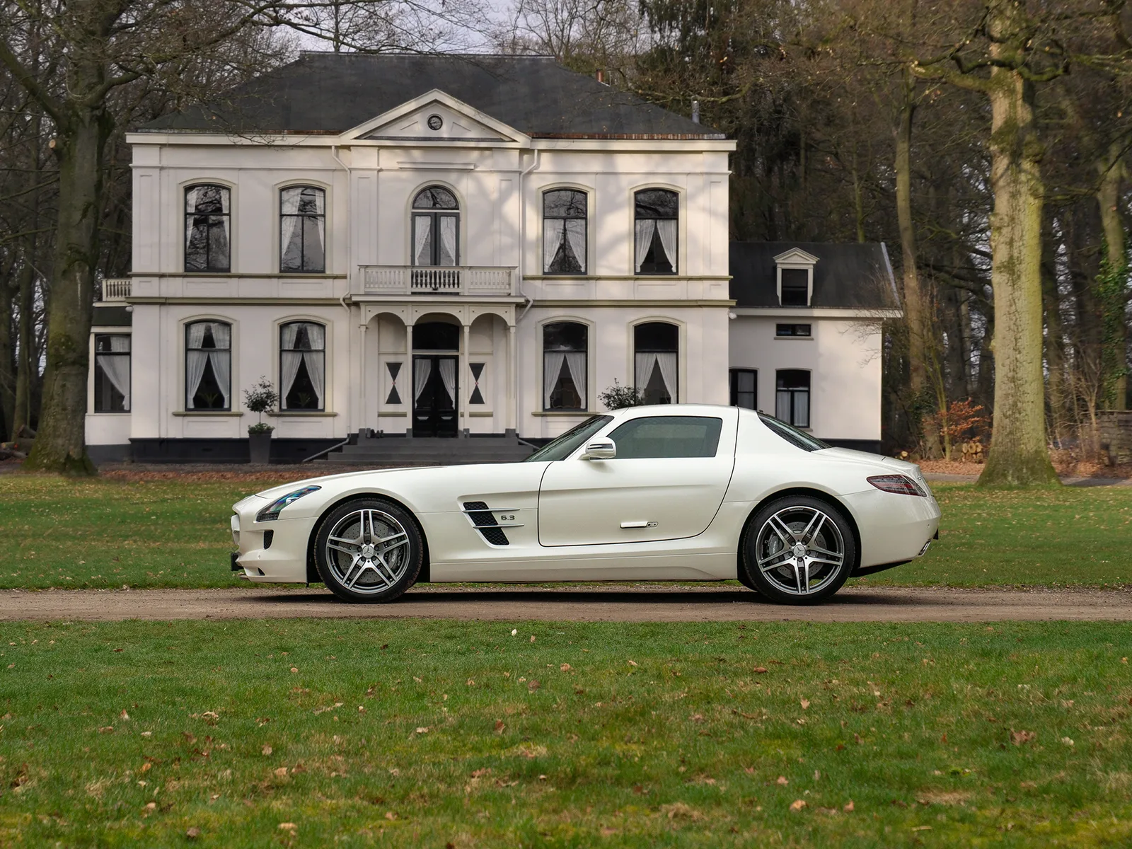 Mercedes-Benz SLS (2010) — foto 1
