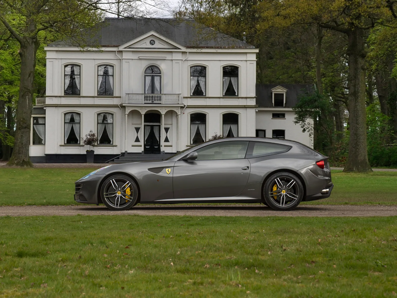 Ferrari FF (2013) — foto 1