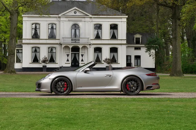 Porsche 911 (2017)